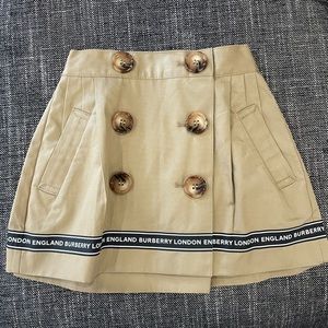 NWT AUTHENTIC BURBERRY GIRLS SKIRT (12 MONTHS)